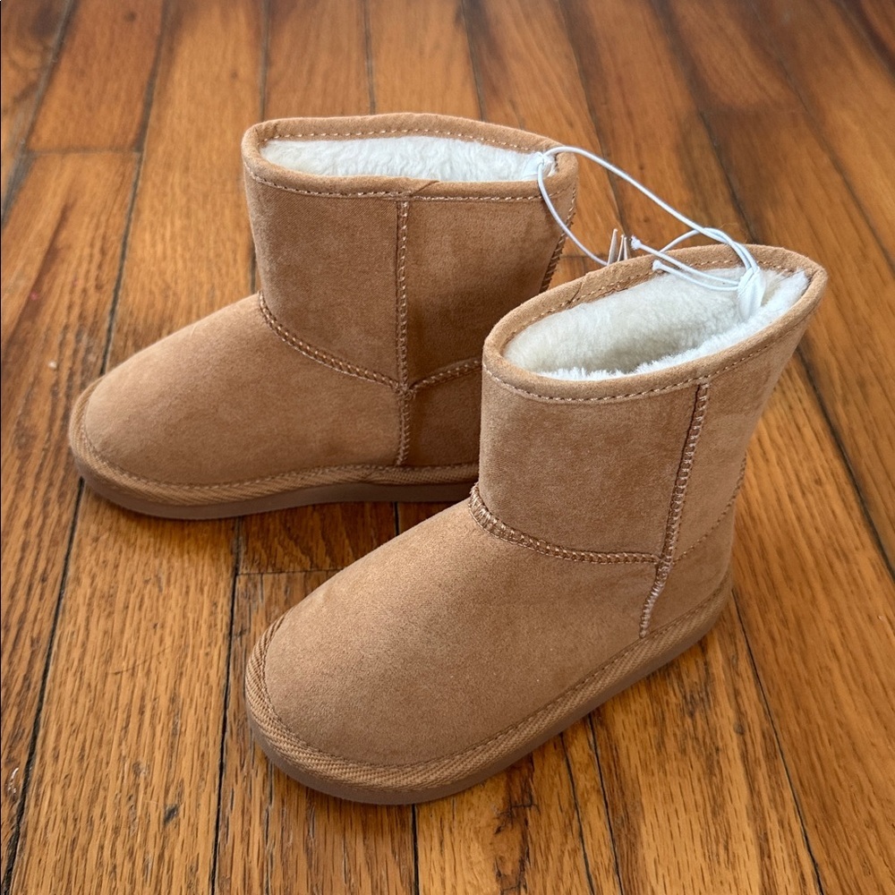 NWT Old Navy Tan Suede Boots toddler 7 - Picture 3 of 7